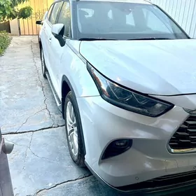 Toyota Highlander 2024