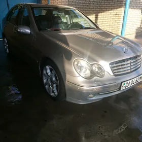 Mercedes-Benz C320 2003