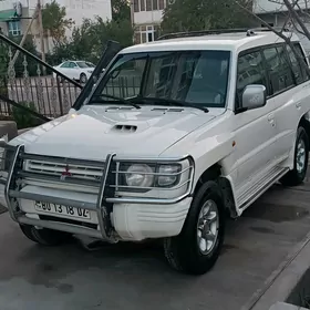 Mitsubishi Pajero 1998