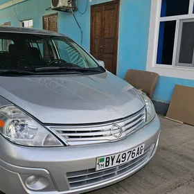 Nissan Versa 2011