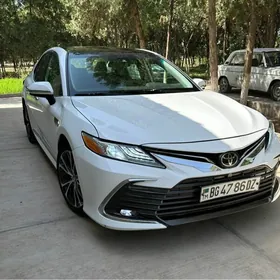 Toyota Camry 2020