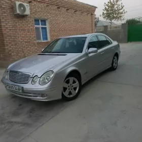 Mercedes-Benz E320 2002