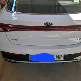 Kia K5 2021