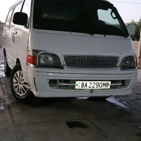 Toyota Hiace 2000