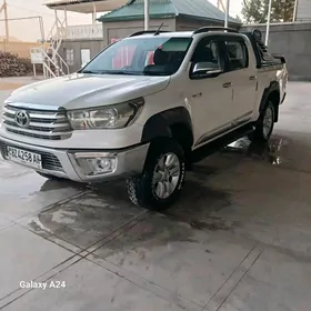 Toyota Hilux 2016