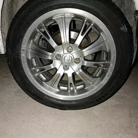 DISKA 4BOLT YOKOHAMA R17 nissan opel lada