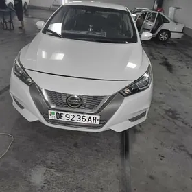 Nissan Versa 2021