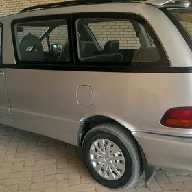 Toyota Previa 1992