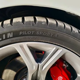 teker MICHELIN 245/40/ZR19