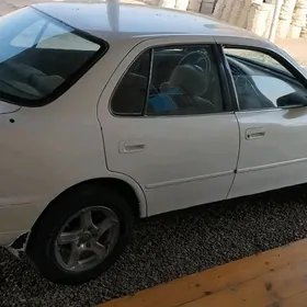 Toyota Camry 1993