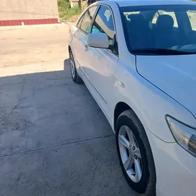 Toyota Camry 2011