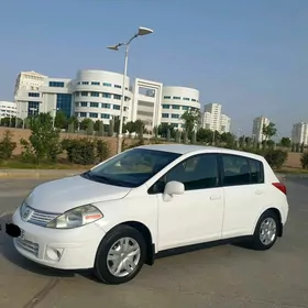 Nissan Versa 2010