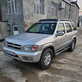 Nissan Pathfinder 2002
