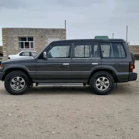 Mitsubishi Pajero 1996
