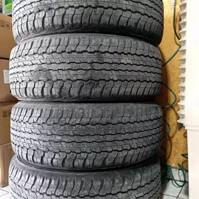 Dunlop 265 60 18 95%