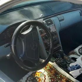 Mercedes-Benz 300E 1998