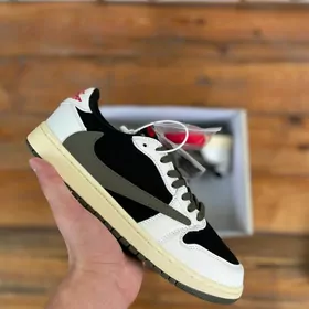 nike krasowka travis