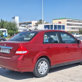 Nissan Versa 2011