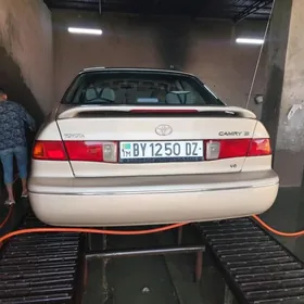 Toyota Camry 2000