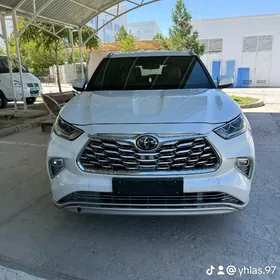 Toyota Highlander 2022