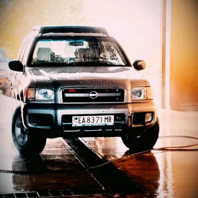 Nissan Pathfinder 2004