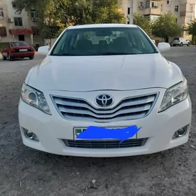 Toyota Camry 2011