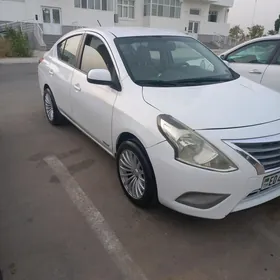 Nissan Sunny 2015