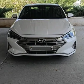Hyundai Elantra 2020