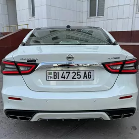 Nissan Maxima 2021