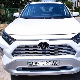 Toyota RAV4 2021