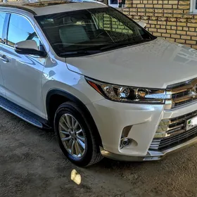 Toyota Highlander 2019