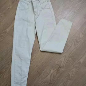 Джинсы женские
