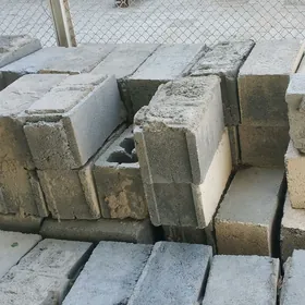 кирпичи