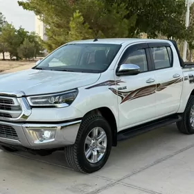 Toyota Hilux 2025