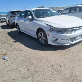 Kia K5 2021
