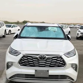Toyota Highlander 2022