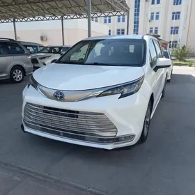 Toyota Sienna 2021