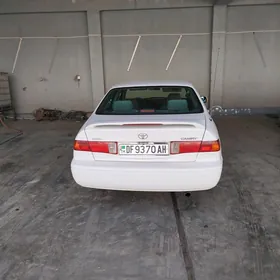 Toyota Camry 2001
