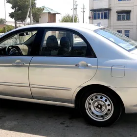 Kia Cerato 2004