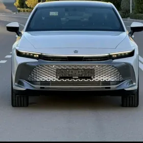 Toyota Crown 2024
