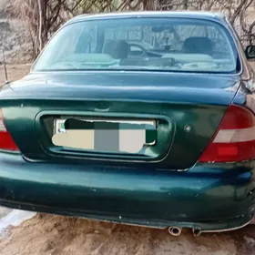 Hyundai Sonata 1996