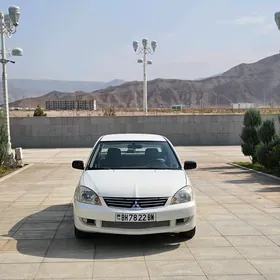 Mitsubishi Lanser 2011