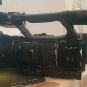 Sony AX2000