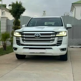 Toyota Land Cruiser 2023