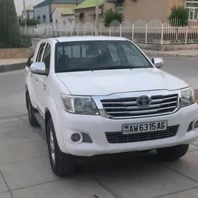 Toyota Hilux 2014