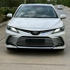 Toyota Camry 2018