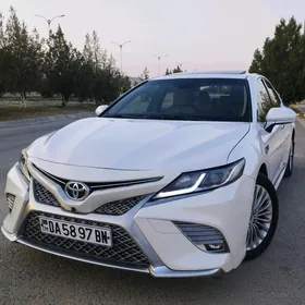 Toyota Camry 2018