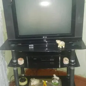 Телевизор с подставкой