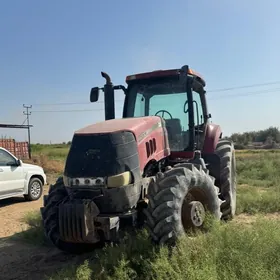 Case STX325 Accusteer 2009
