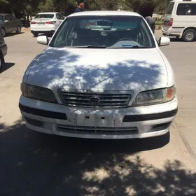 Nissan Cefiro 1994
